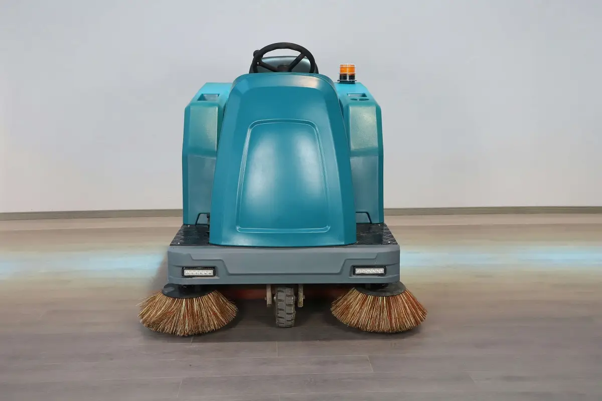 Floor & Cleaning Equipment